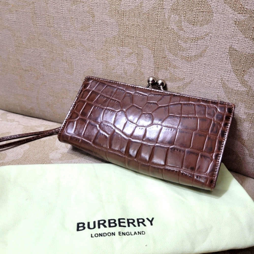 BURBERRY VINTAGE PURSE WRISTLET CLUTCH